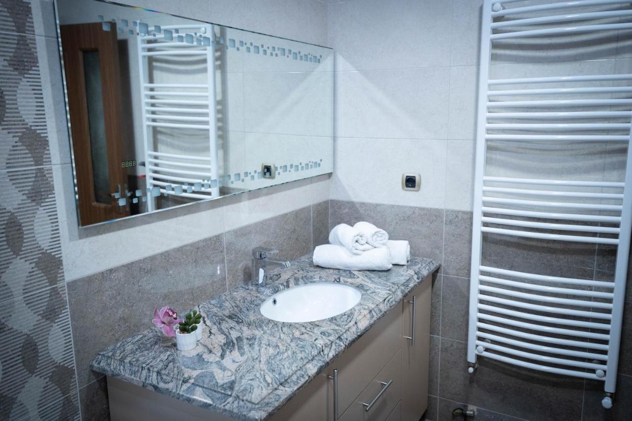 Isaran Coresi Apartment Brasov Ngoại thất bức ảnh